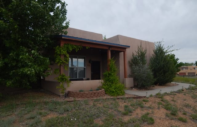 3 Placita Lucinda - 3 Placita Dalinda, Santa Fe County, NM 87508