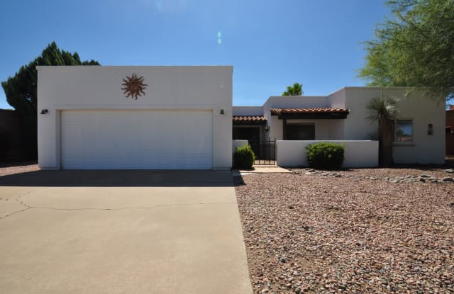 1142 N Paseo De Golf - 1142 North Paseo De Golf, Green Valley, AZ 85614