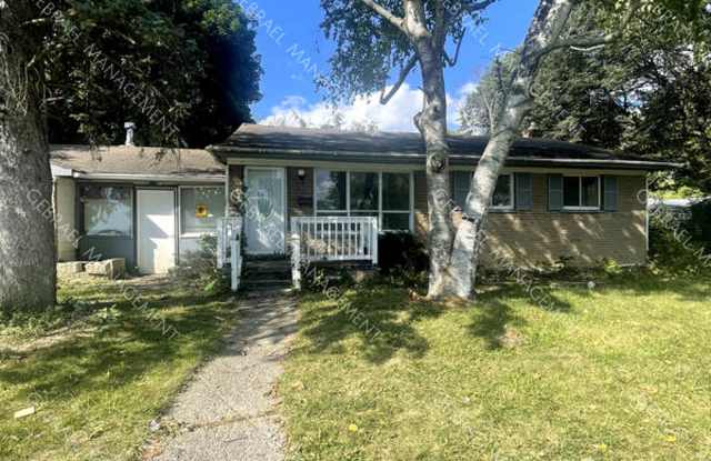 808 Chatham Dr.