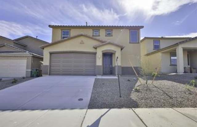 747 West Calle El Teclado