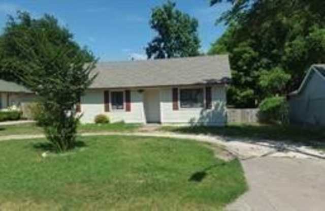 Photo of Charming 3 bedroom - Available now!