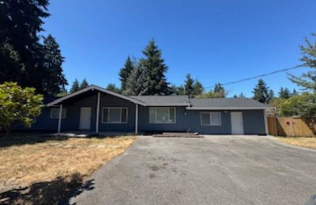 10422 Ainsworth Ave S