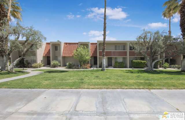 2286 N Indian Canyon Dr