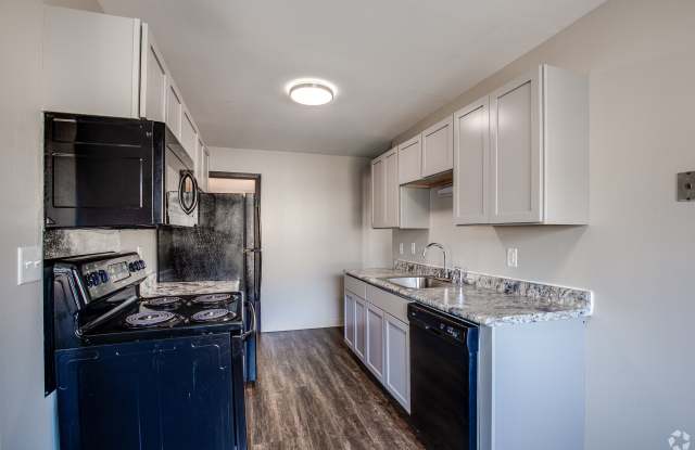 Photo of The Oaks of West Saint Paul