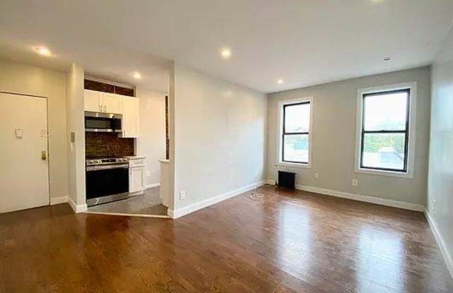 Photo of 119 Post Avenue