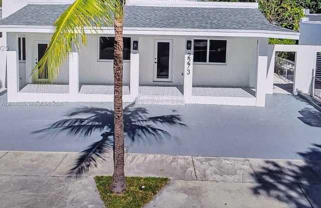 2273 SW 5th St