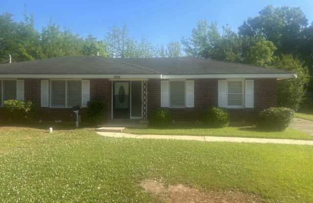 2651 Clement Curve