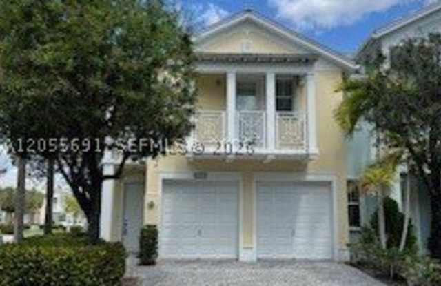10731 NW 74th Ter