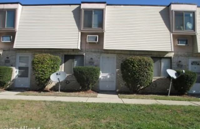 25165 Orchid St - 25165 Orchid Street, Macomb County, MI 48045