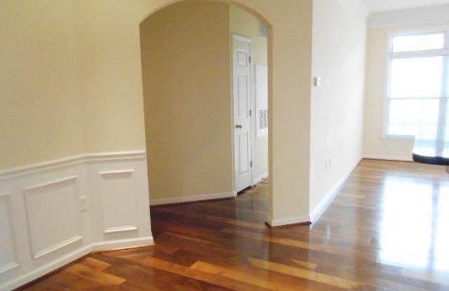 502 SUNSET VIEW TERRACE SE