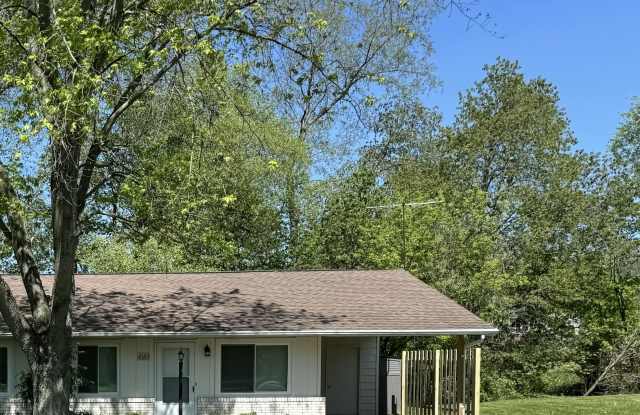 2123 Ashbrook St - 2123 Ashbrook Street, Louisville, OH 44641