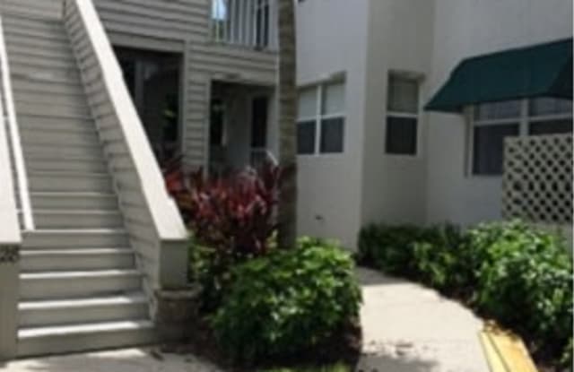 520 Club Side Dr - 520 Club Side Drive, Collier County, FL 34110