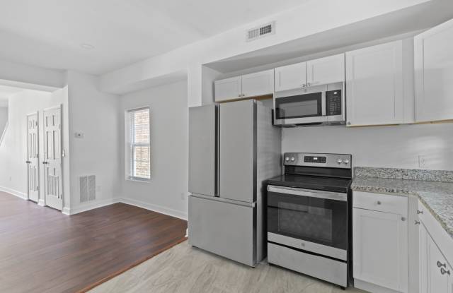 539 South Dunlop Street - 1