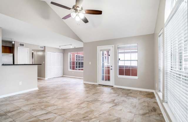 Photo of 1055 Crystal Way