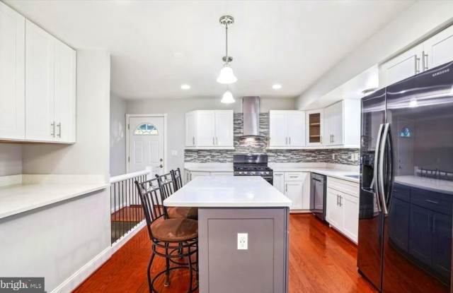 Photo of 9321 SAINT ANDREWS Place