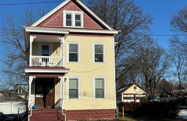 Photo of 45 FULTON Avenue unit: 2