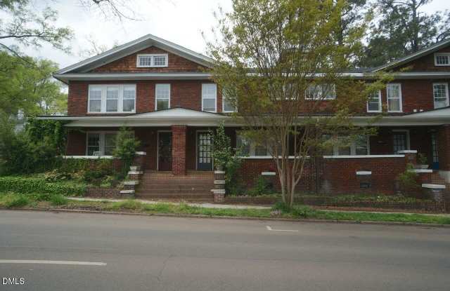 401 1/2 N Gregson Street