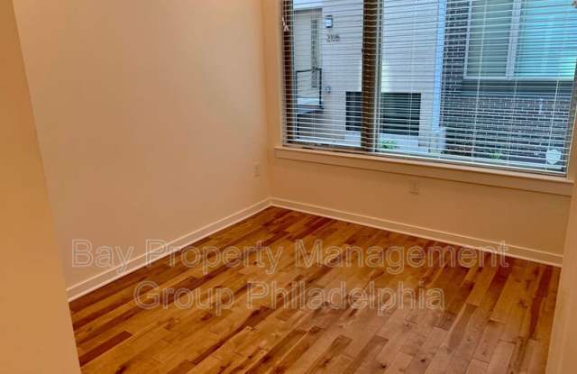 2108 Kensington Walk