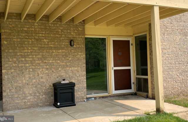 7109 DONNELL PLACE