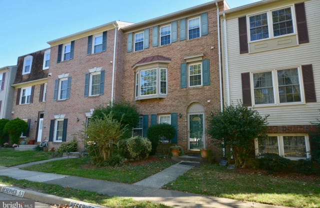 7937 EDINBURGH DRIVE - 7937 Edinburgh Drive, Newington, VA 22153