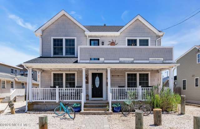 216 4th Avenue