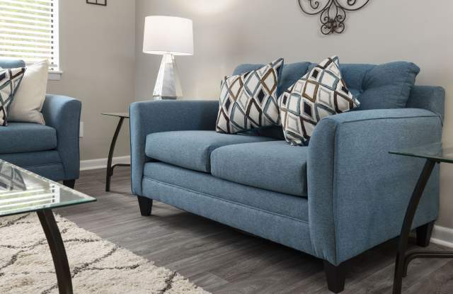 Cross Creek Apartments