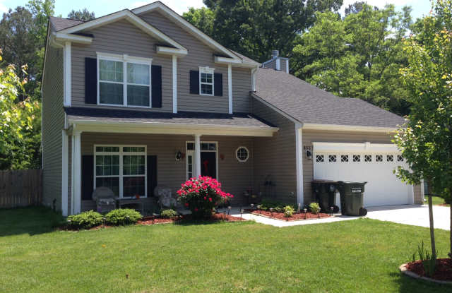 Photo of 405 Maple Rd