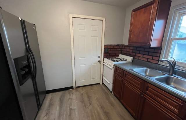 Photo of 53 E Rosewood