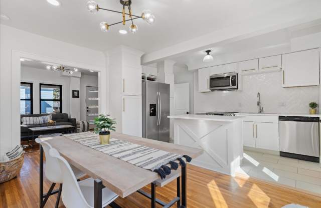 2550 Adams Avenue - 2550