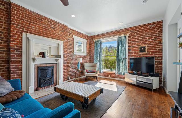 1438 Franklin Street