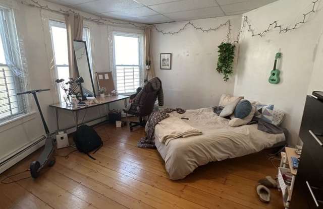 Photo of 48 Fisher Ave #1A Boston MA 02120