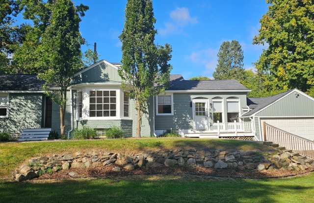 Photo of Amazing House with Large Lot in Franklin Village