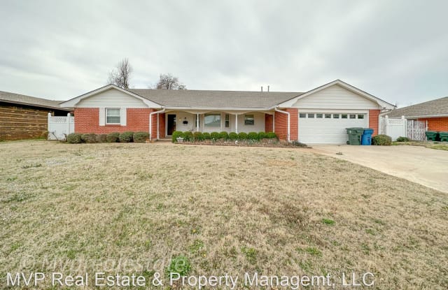 104 E Ridgewood Dr - 104 East Ridgewood Drive, Midwest City, OK 73110