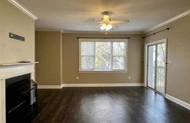 Photo of 5601 Fairview Road, Unit 19 - 1