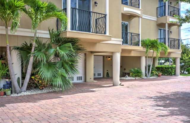 Photo of 300 CAPRI BOULEVARD