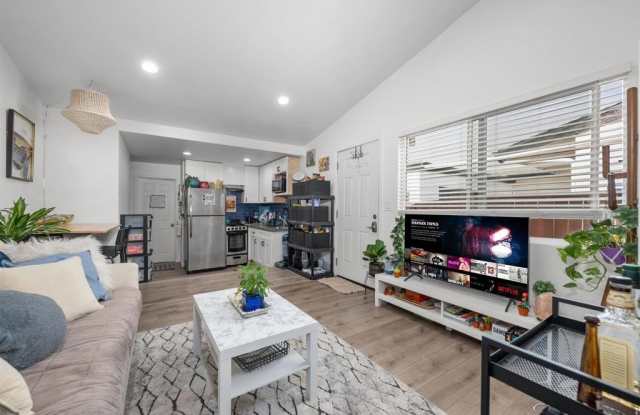 Photo of 5371 Saxon Street