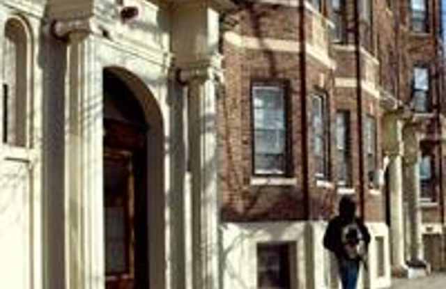 2 Bed on the Green Line for August