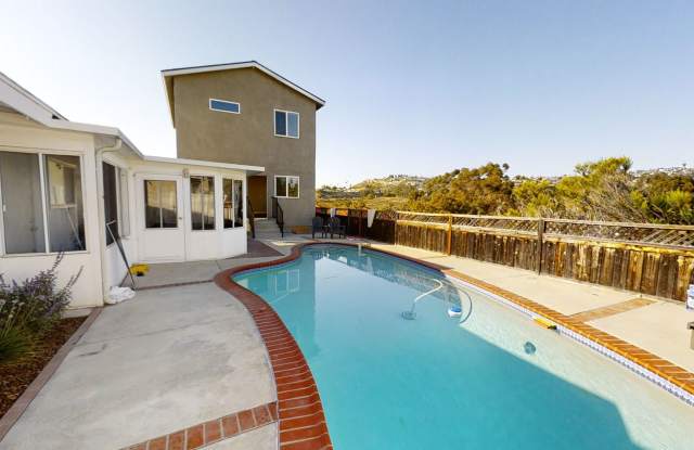 Photo of 4BD/2BA, POOL!!