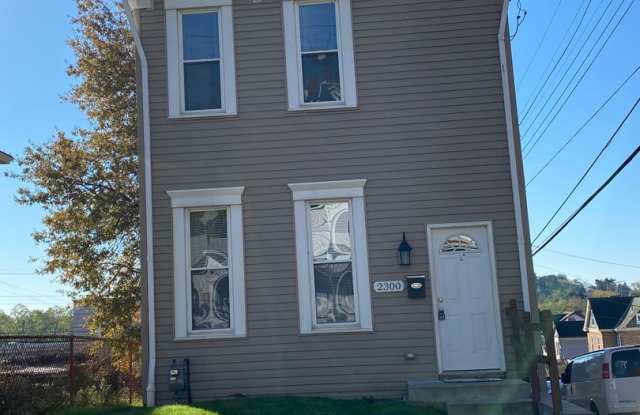 Spacious 3br house with off street parking