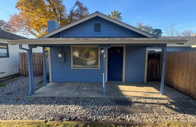 Photo of 2 BED 1 BATH HOUSE IN THE GARDEN TRACT NEIGHBORHOOD