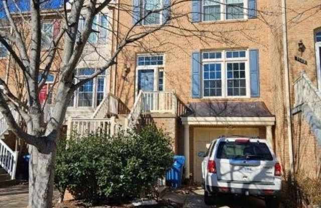 5142 WOODFORD Drive