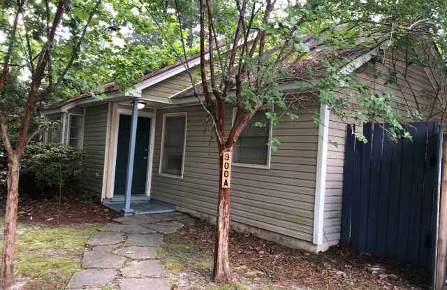 Photo of 2BD/1B Duplex off Baytree Road