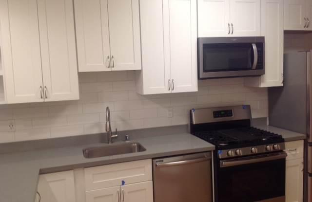 3549 Lakeshore Avenue