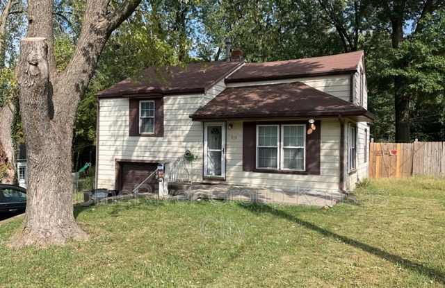 919 N 61st Ter