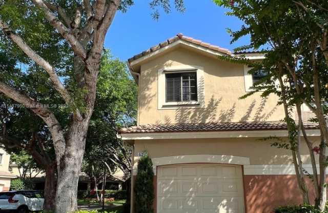 4221 Vineyard Cir