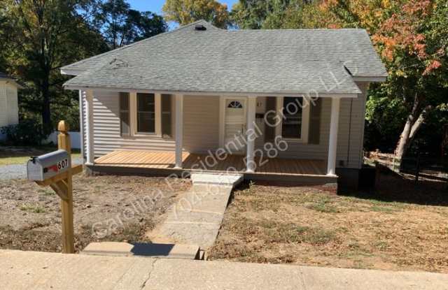 Photo of 607 Forest Avenue