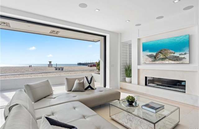 2000 West Oceanfront