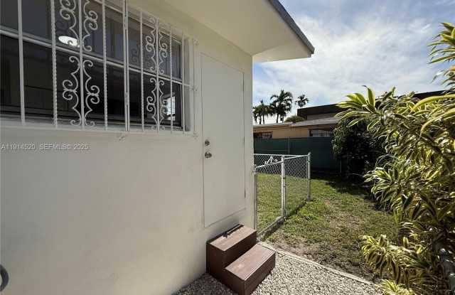 Photo of 8860 SW 32 ST