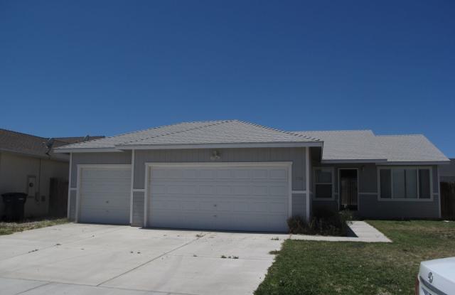 158 Westward - 158 Westward Lane, Fernley, NV 89408