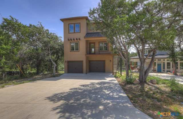 Photo of 1216 Canyon Lake Drive